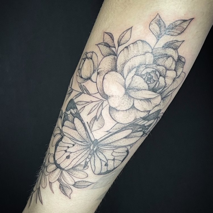 Tatuaje de Emily Lazarte Tattoo