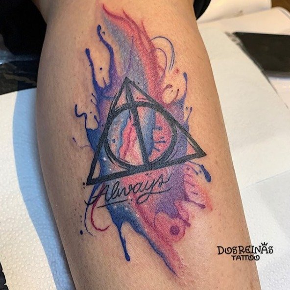 Tatuaje de Dos Reinas Tattoo