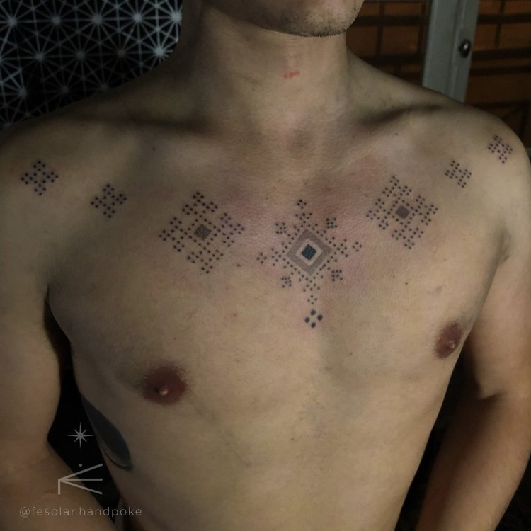 Tatuaje de Fede Solar Handpoke