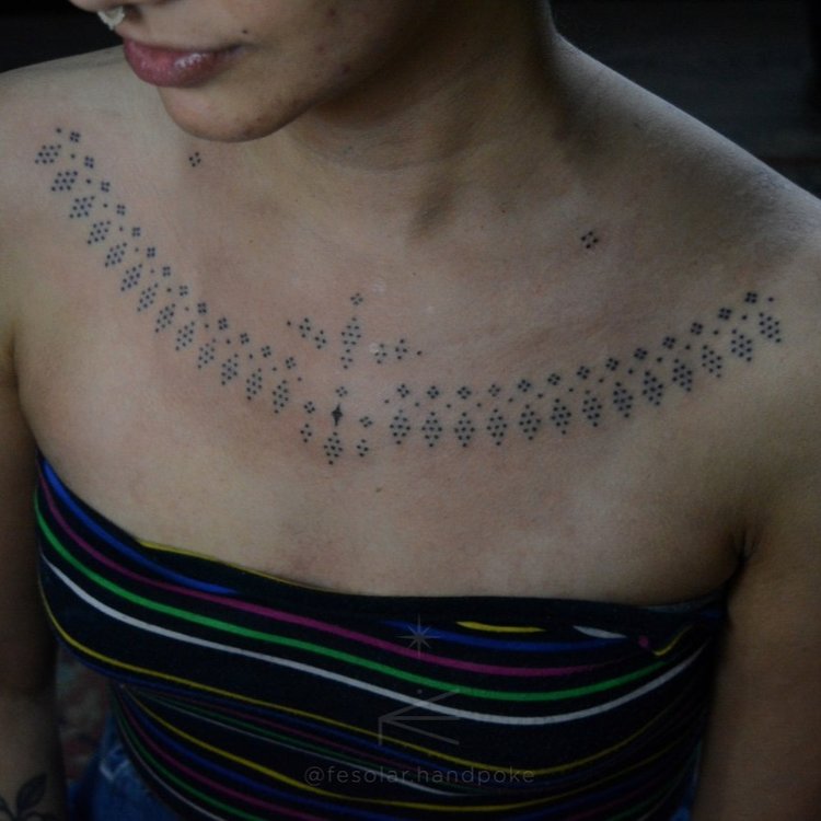 Tatuaje de Fede Solar Handpoke