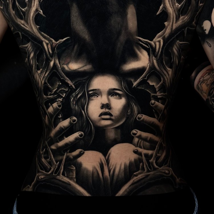 Tatuaje de Ali Lionhouse