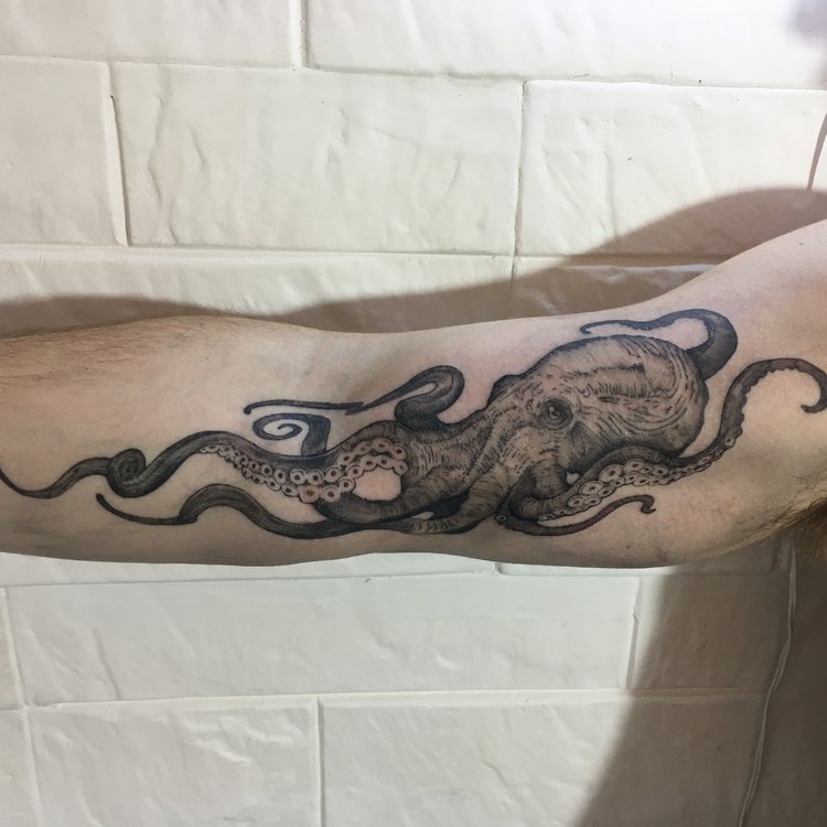 Tatuaje de Tomas Figoli