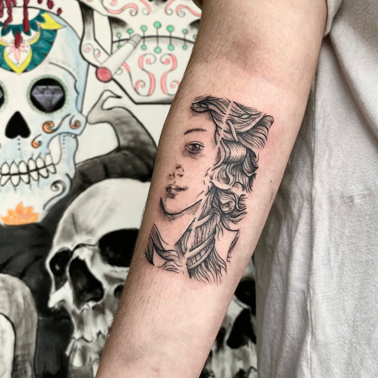 Tatuaje de Sugar Tattoo