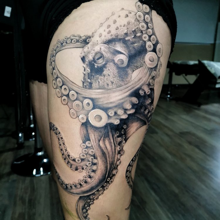 Tatuaje de Adrián Crow