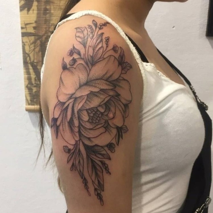 Tatuaje de Tattoolifestudioo