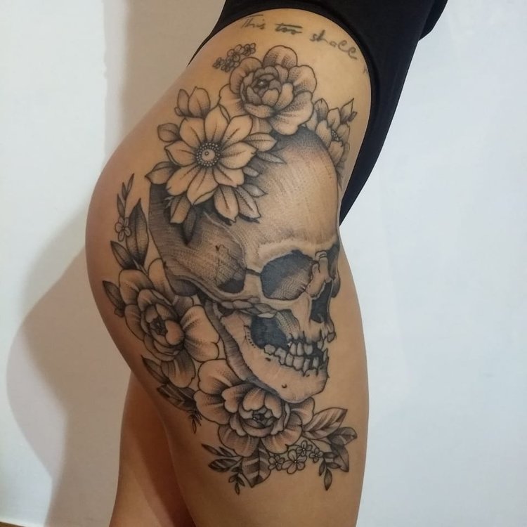 Tatuaje de Tattoolifestudioo