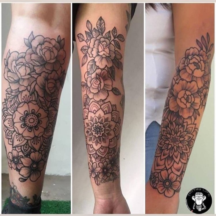 Tatuaje de Tattoolifestudioo
