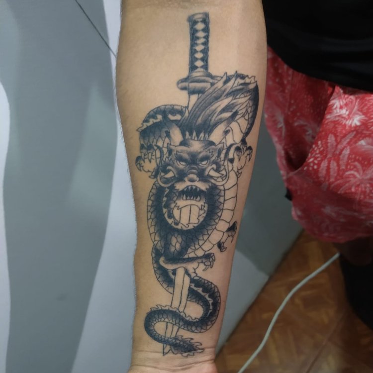 Tatuaje de Enzo Pasiecznik