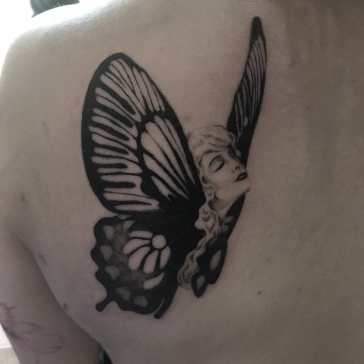 Tatuaje de Delfina
