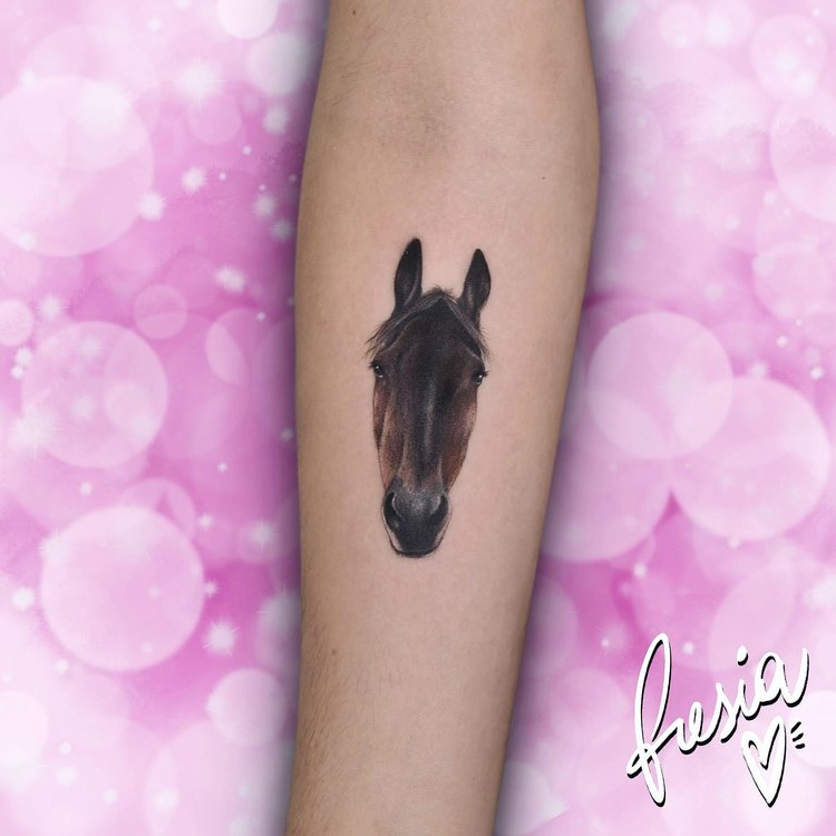 Tatuaje de Fresia Tattoo