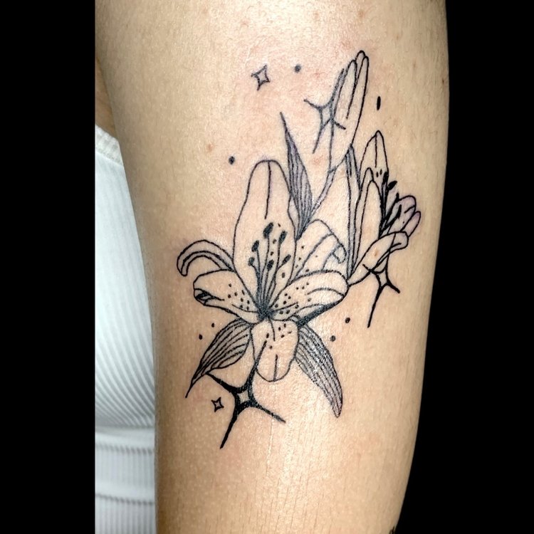 Tatuaje de Bel Tattoo Studio