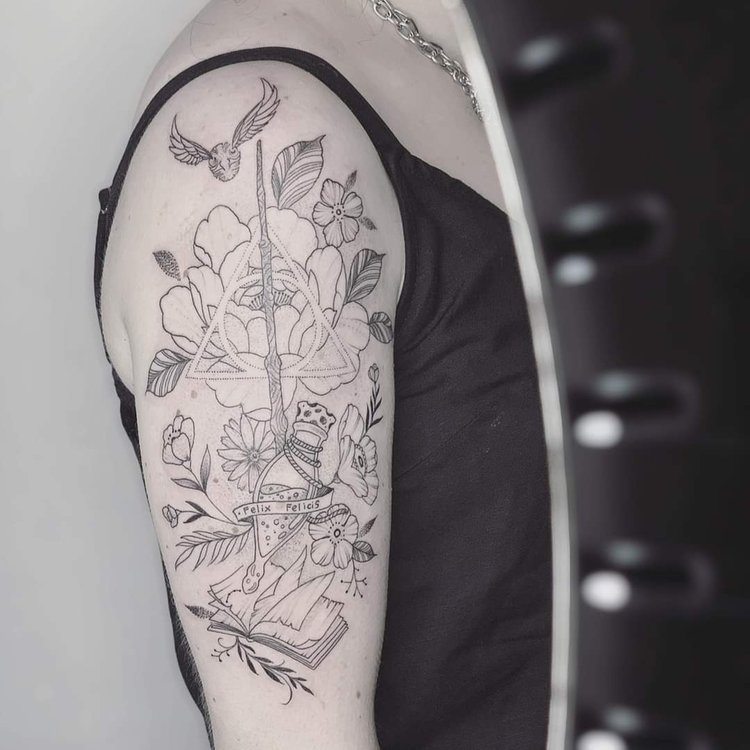 Tatuaje de Nav.Onetattoo