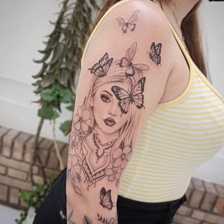 Tatuaje de Yamila Vega Tattoo