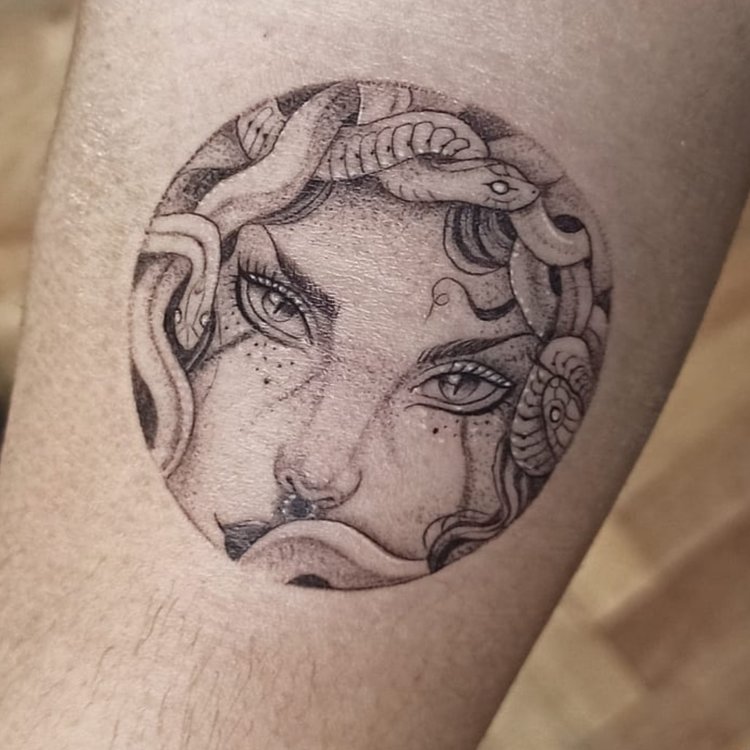 Tatuaje de Yamila Vega Tattoo