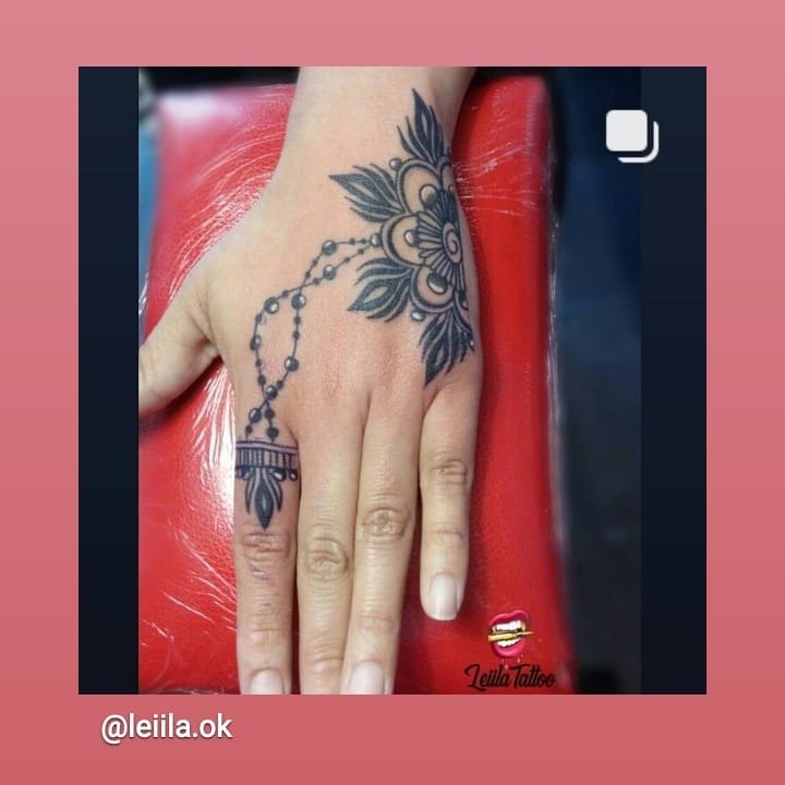Tatuaje de Leiila Tattoo
