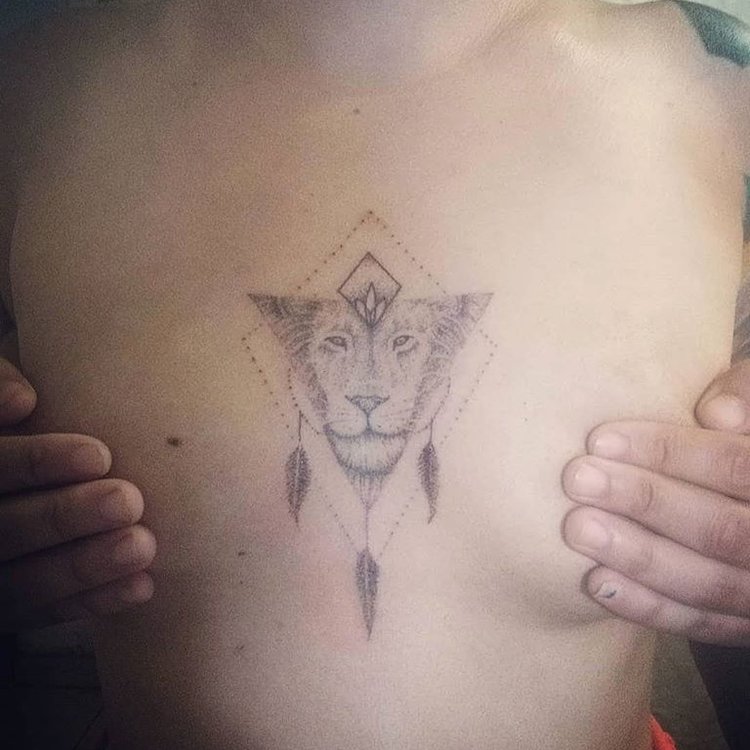 Tatuaje de Aima Hand Pöked