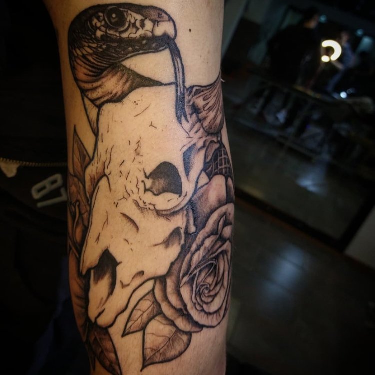 Tatuaje de Ezequiel Mora