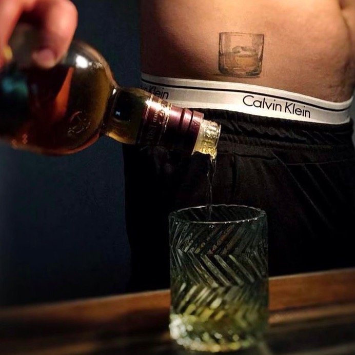 Tatuaje de HACHE TATTOO