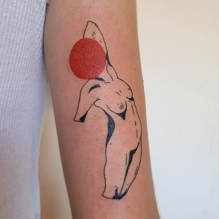 Tatuaje de N A T . T A T T