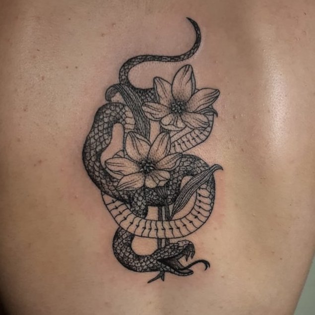 Tatuaje de N A T . T A T T