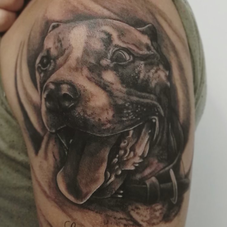 Tatuaje de FRED