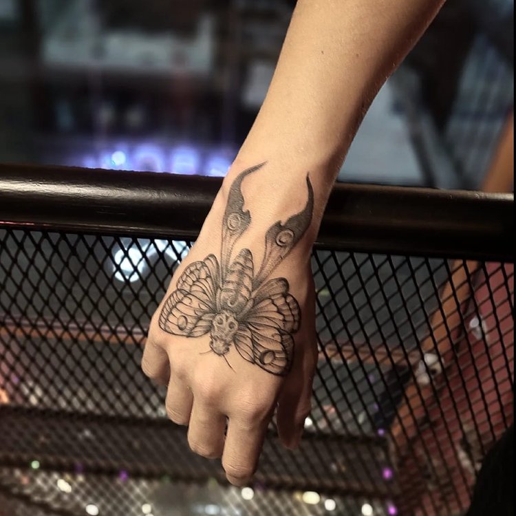 Tatuaje de Grooving Tattoo Studio