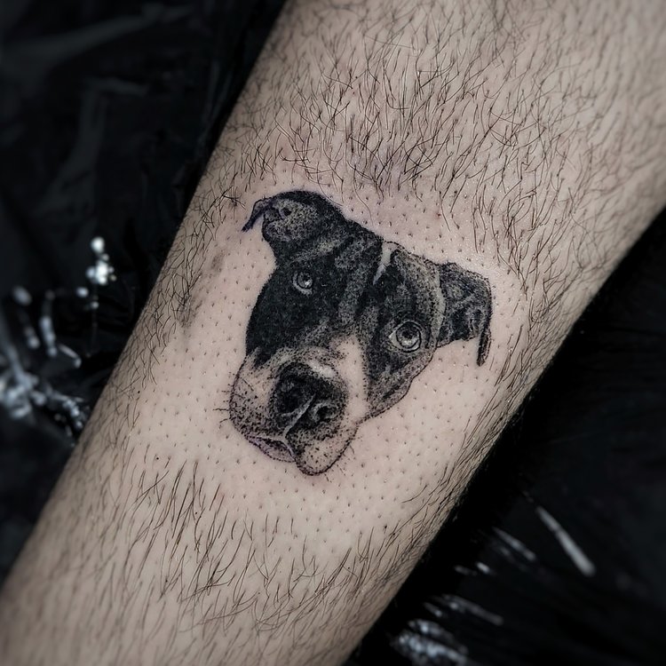 Tatuaje de Gigi Handpoke