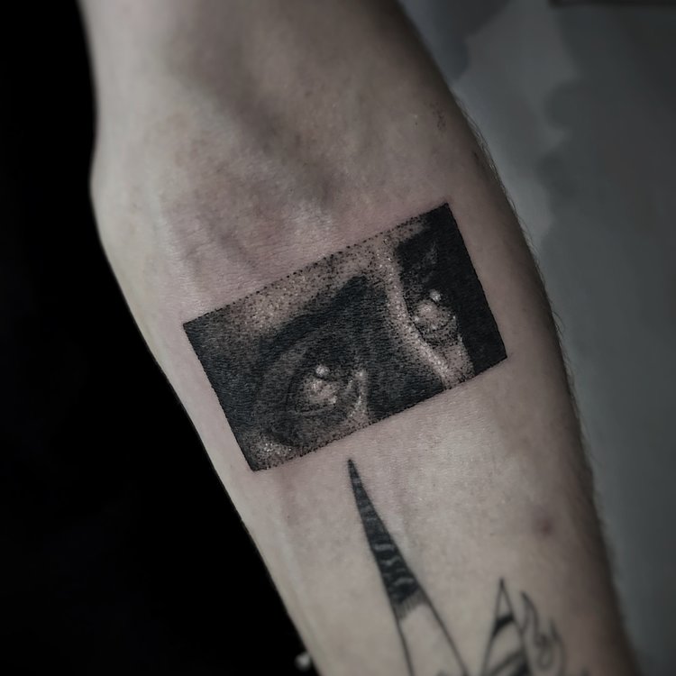 Tatuaje de Gigi Handpoke