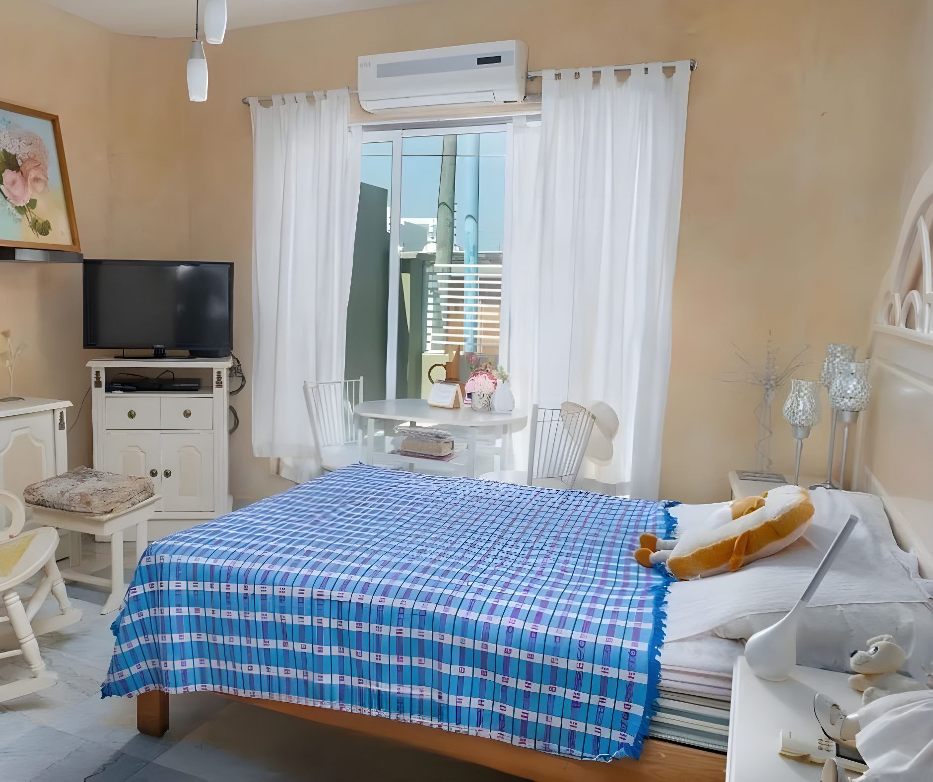 Casa en Graciano Sánchez Romo | Alberca privada con chapoteadero y jacuzzi en habitación principal imagen 4