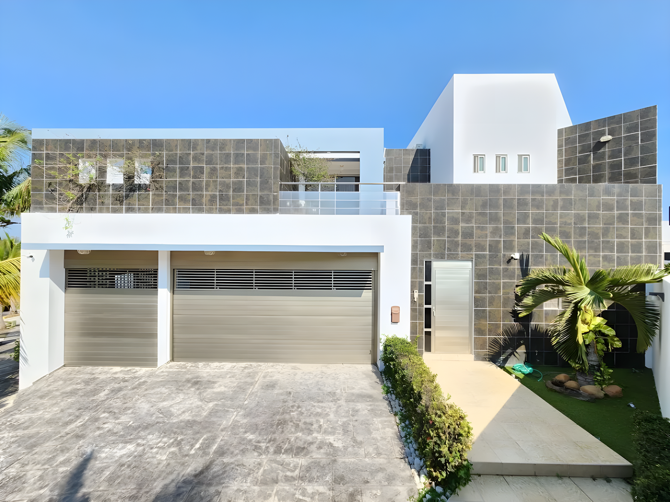 Casa en Playas del Conchal | Casa de 5 habitaciones con alberca privada en fraccionamiento privado