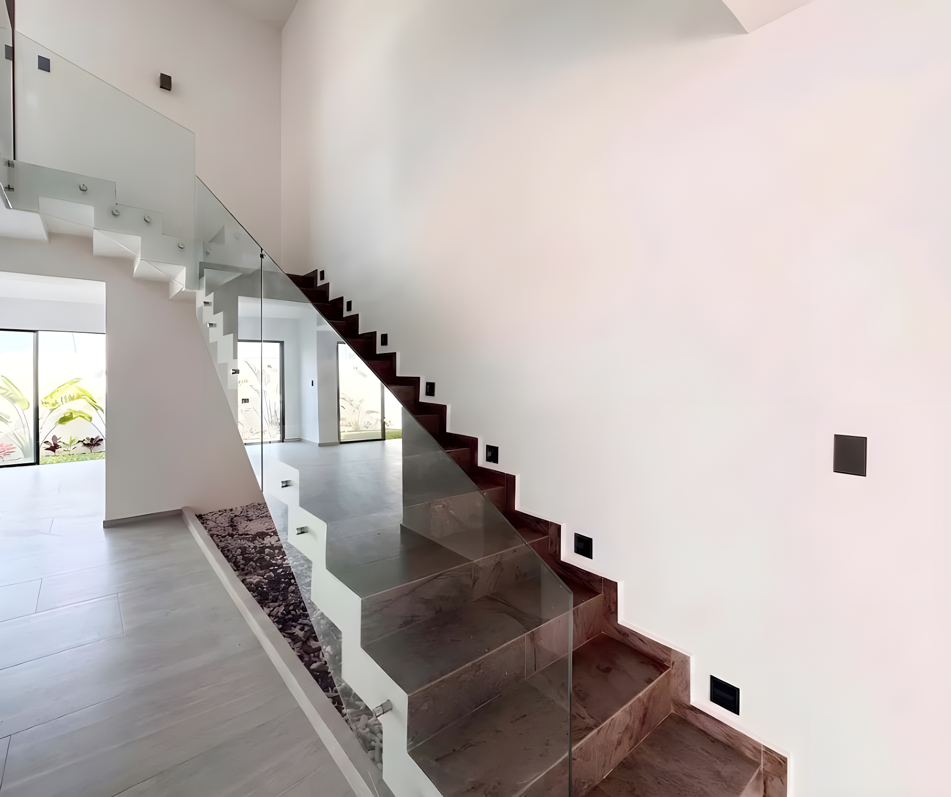 Casa en Punto Lomas Residencial | Casa de 2 plantas con jardín trasero y balcones imagen 5