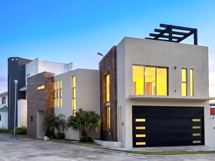 Casa en esquina en Real Mandinga, Alvarado