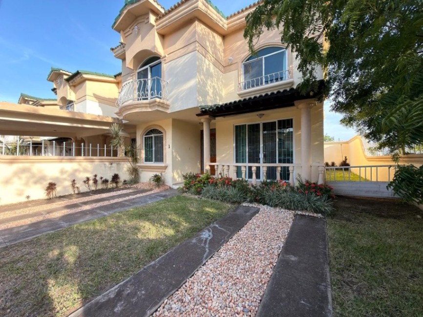 Casa en Residencial La Joya, Boca del Río (3 recámaras)