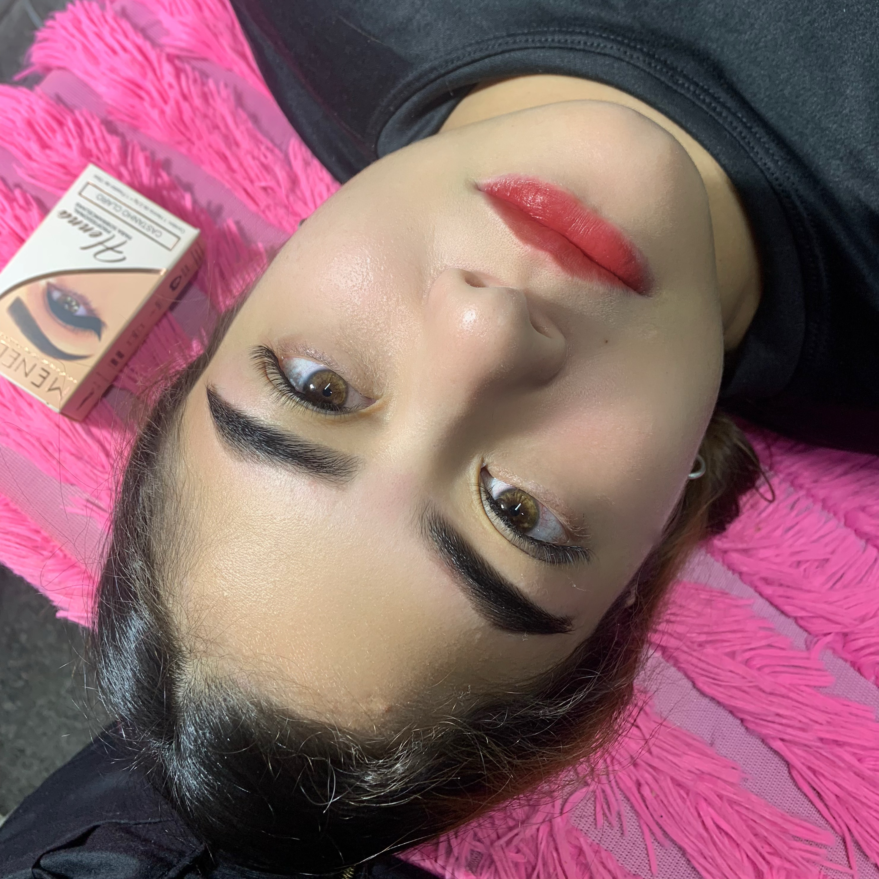 Cejas semipermanentes