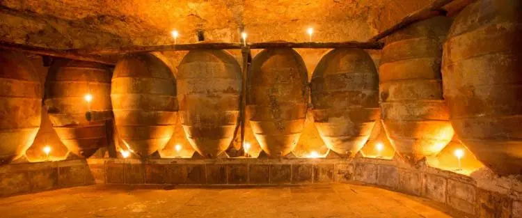 comment boire de la bière - amphores anciennes