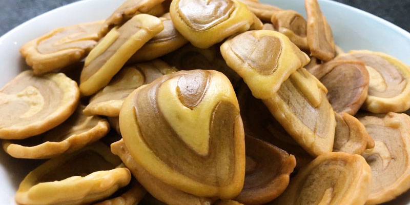Apulian orecchiette and Chinese cat ears