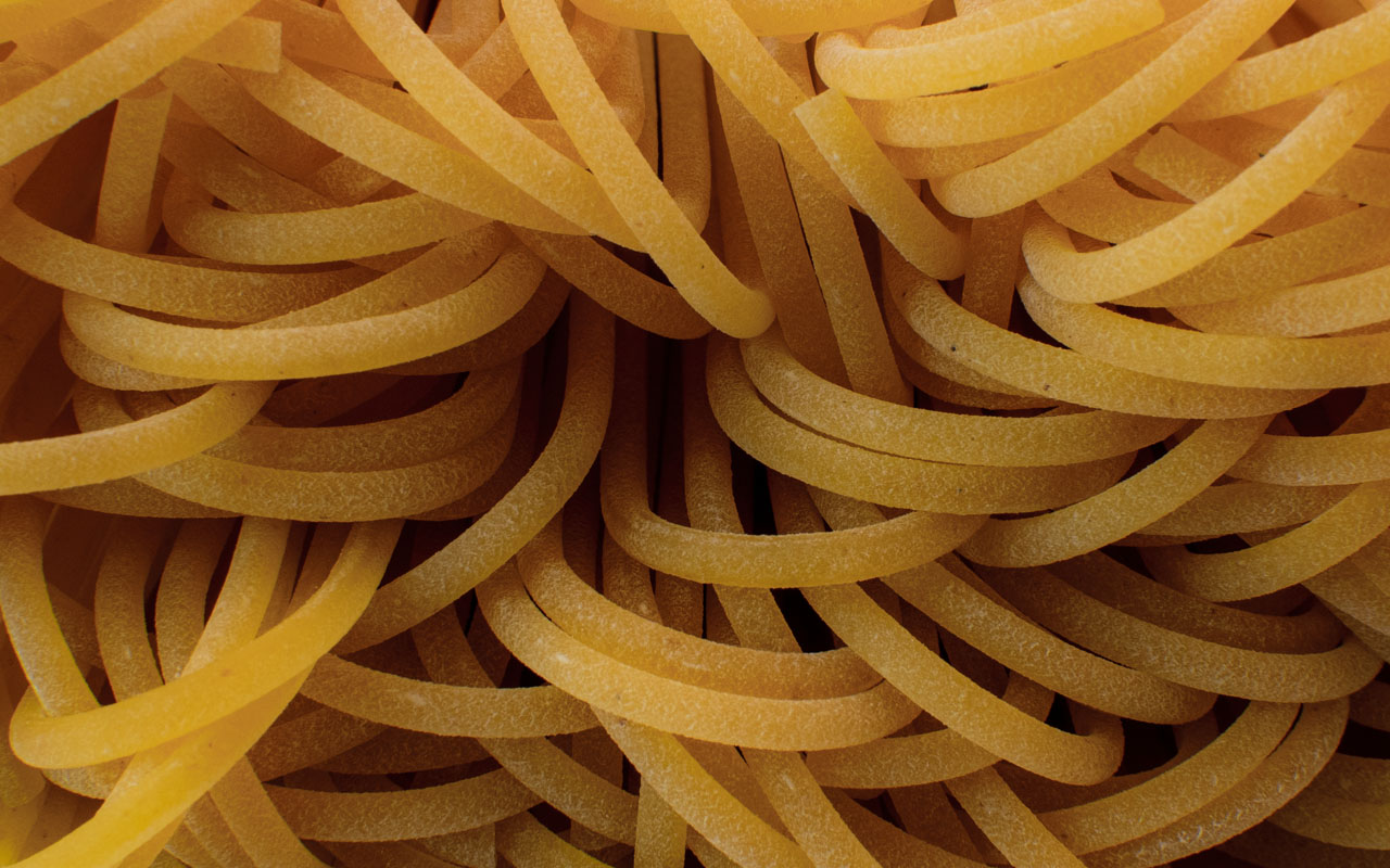 Pâtes faites à la maison spaghetti avec arc de blé biologique Khorasan  - SANTACANDIDA®, conf. 500 gr