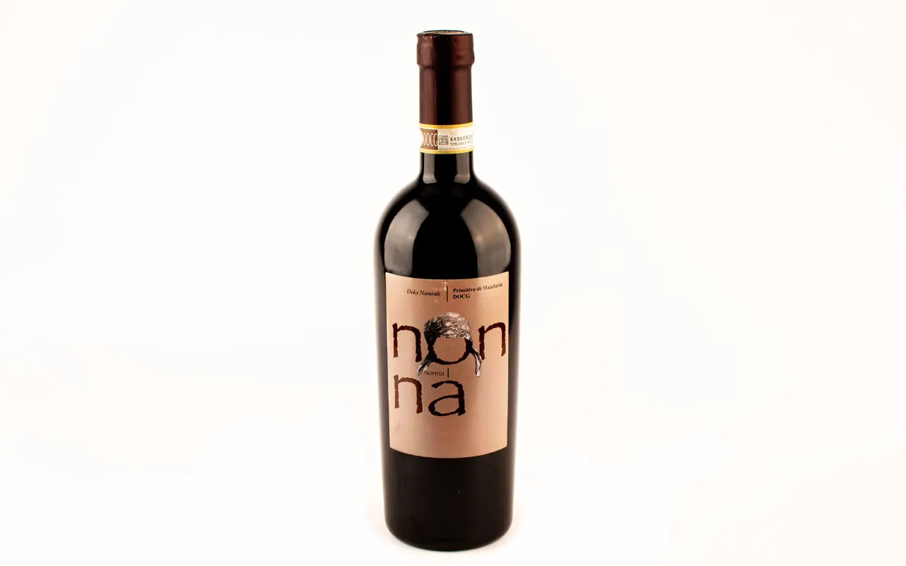 Ursprünglicher Rotwein von Manduria Natural vintage sweet grandmother 2015 vol. 17% + 3% - Cooperativa agricola Bosco, 750 ml Flasche