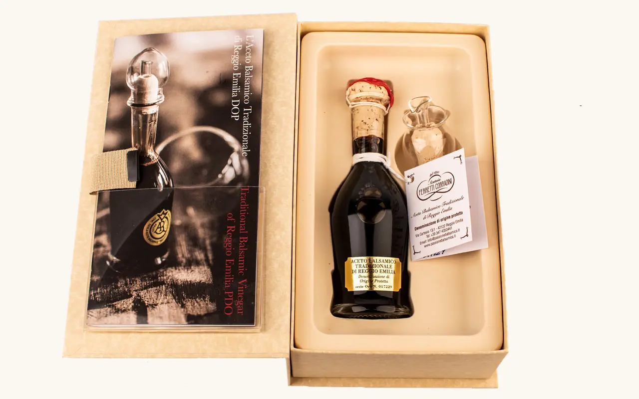 Vinaigre balsamique traditionnel de Reggio Emilia DOP Timbre d'or - Acetaia Ferretti Corradini, paquet de 100 ml