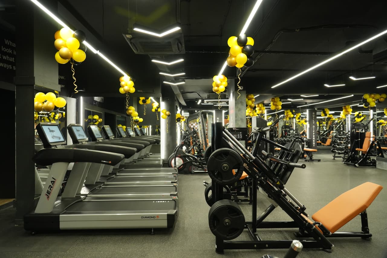Tungsten Fitness Vashi Interior - Strength Training Area
