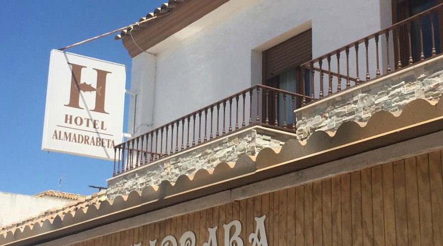 HOTEL ALMADRABETA 