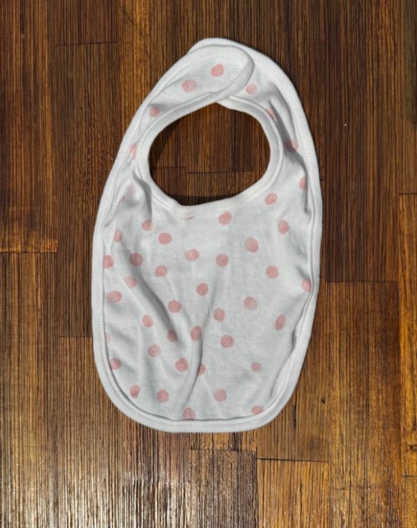 Yosi's  Preloved Bib