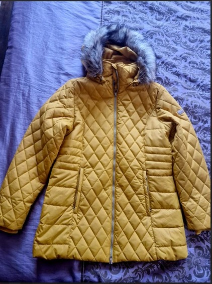 Preloved Women's Quilted Jacket (Size: UK 16 | Eu 42.)