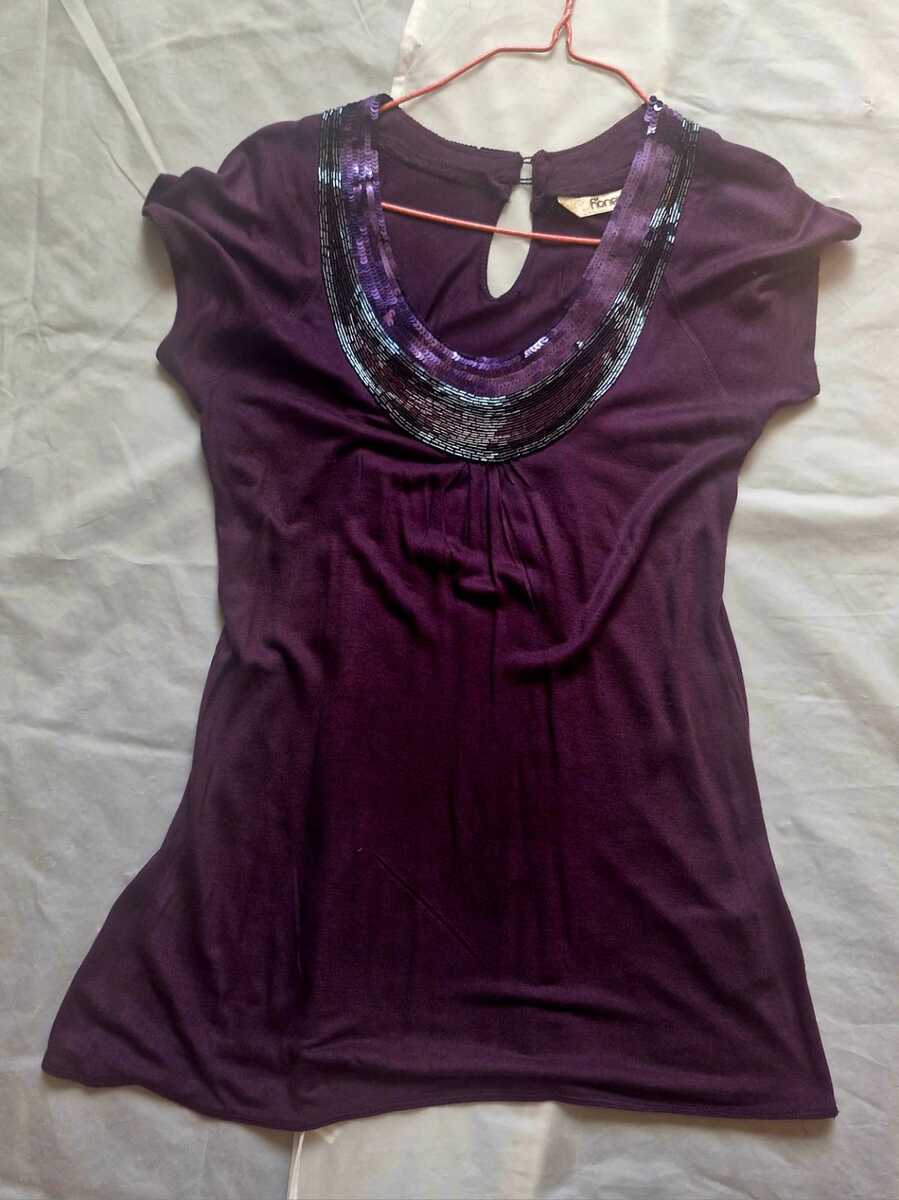 Preloved Fancy Women's Top With Beaded Neckline (Size 14UK)