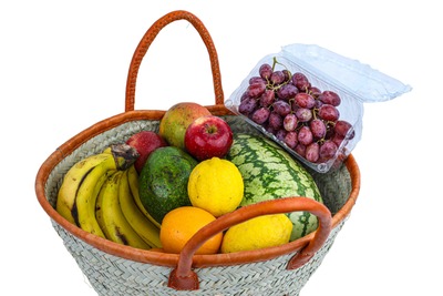 Fresh Bundles (4pcs Apples, 3pcs Imported Oranges, Bunch of Ripe Bananas, 1pc Watermelon, Pack of Red Seedless Grapes, 2pcs Avocado, 3pcs Ripe Mangoes,3pcs Imported lemon) Fruit Extra Extra
