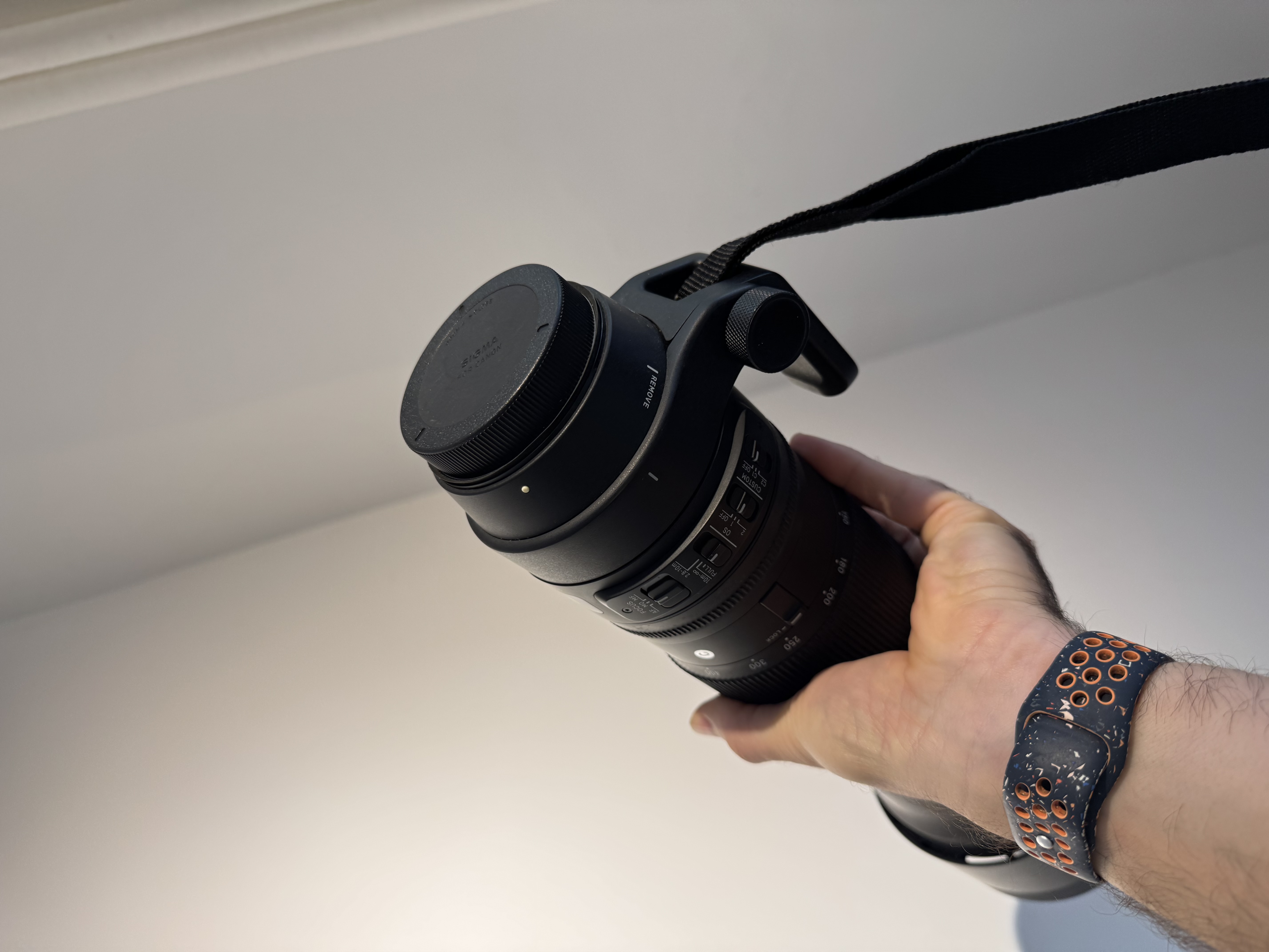 Sigma 150-600mm f/5-6.3 DG OS HSM Lens for Canon + B+W Polarizing Filter 4