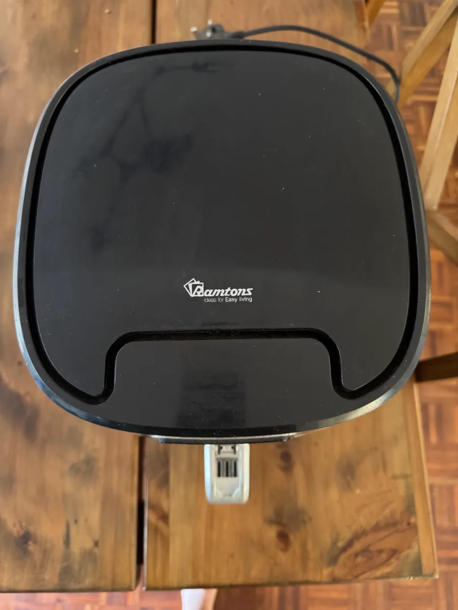 Ramtons Oil-Free Digital Air Fryer (Black & Stainless Steel) 4