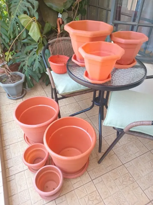 8 Planters Combo