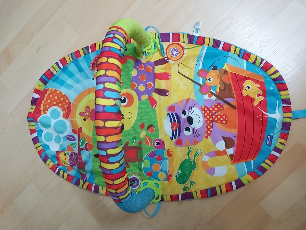 Baby playmat
