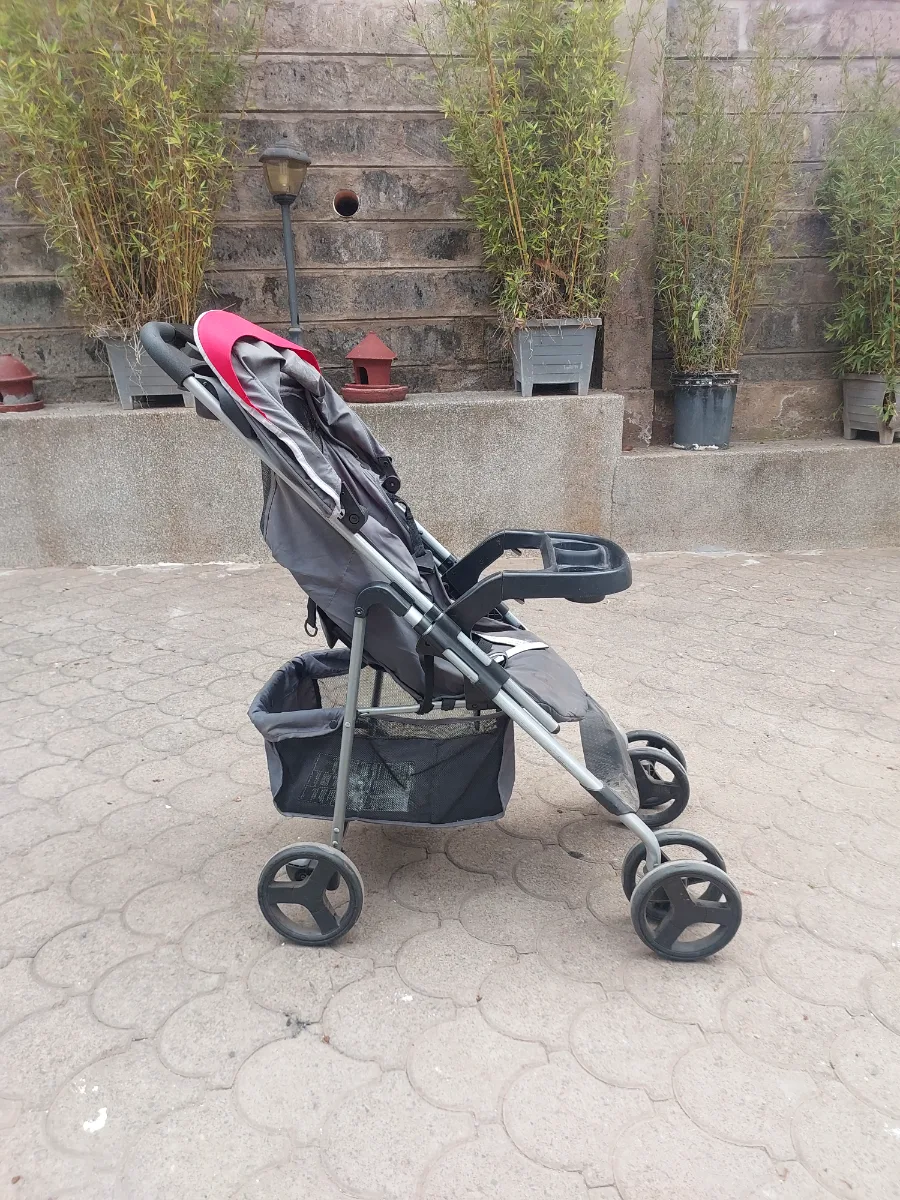 Evensflo stroller, car seat and base 4